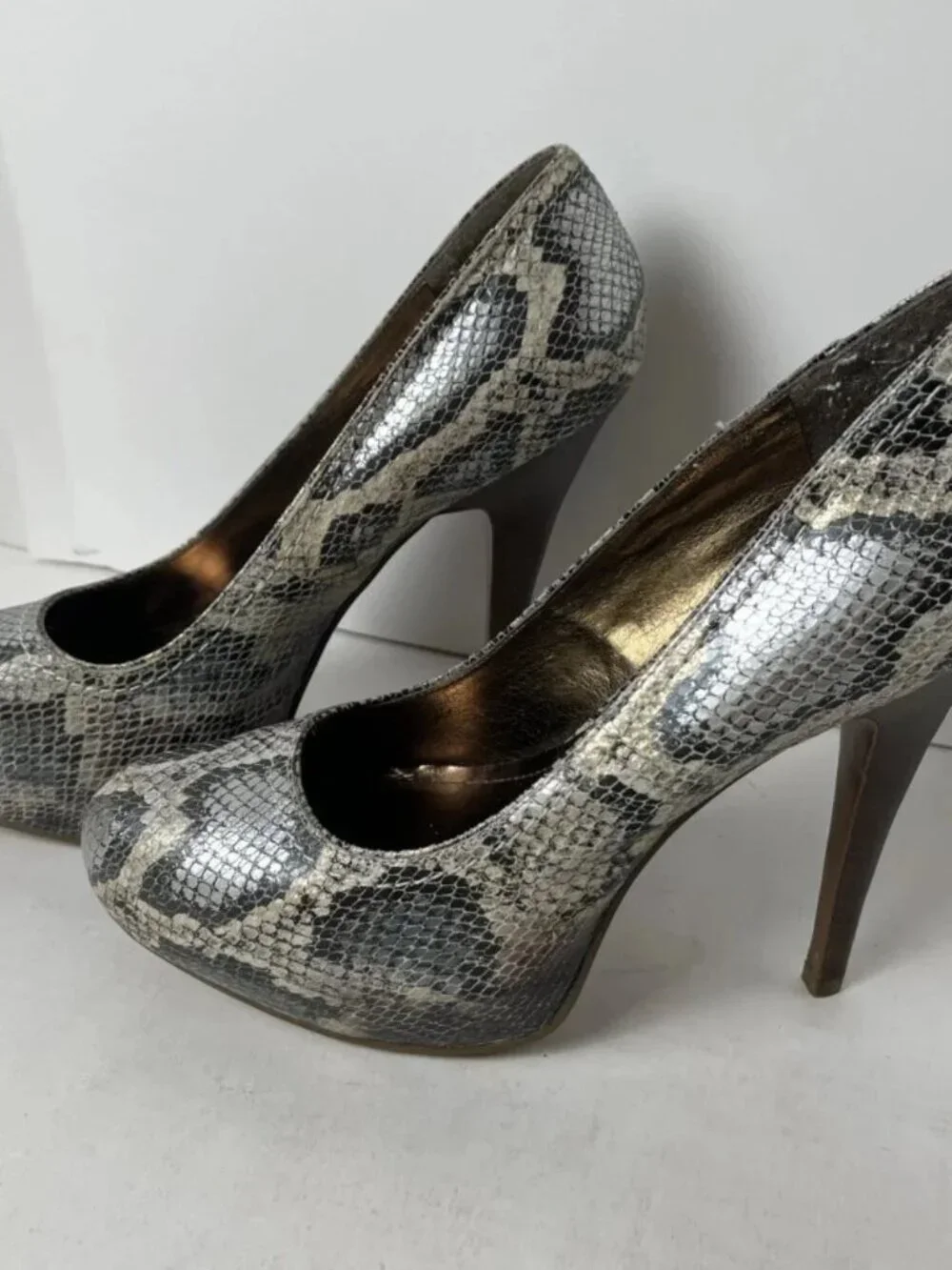 Steve Madden Snakeskin Platform Pumps Size 10 Stiletto High Heels
